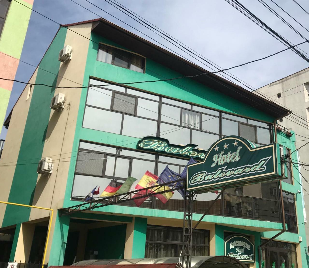 Hotel Bulevard โดรเบตา-ตูร์นู เซเวริน ภายนอก รูปภาพ